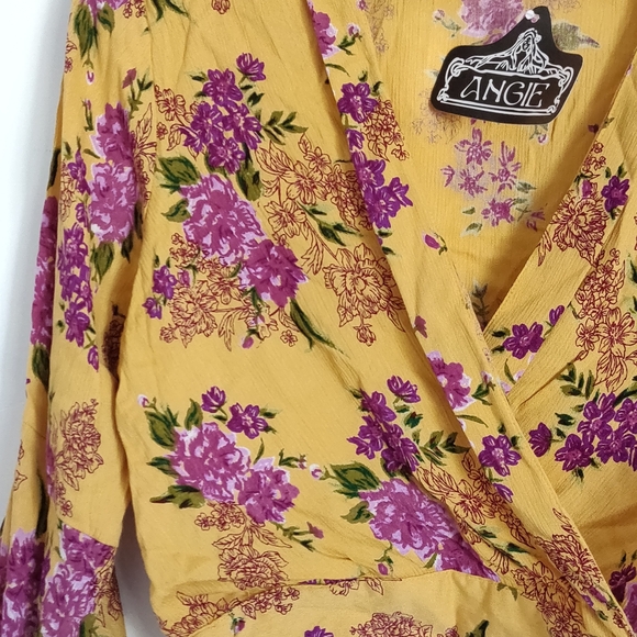 FINAL SALE 🆕 BOHO FLORAL TOP - Picture 8 of 10